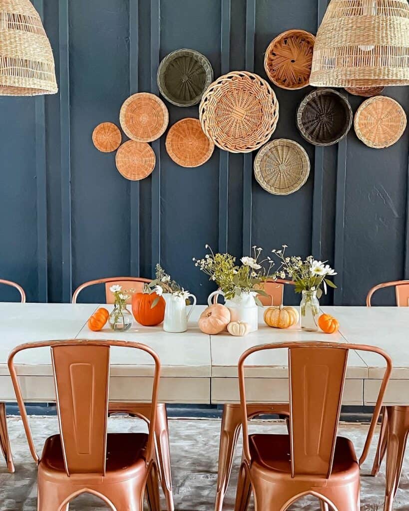 Fall-themed Blue Dining Room With Basket Décor