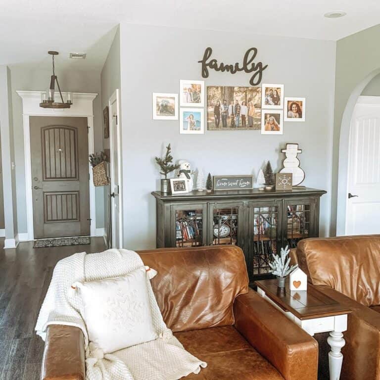Farmhouse Living Room With White Family Gallery