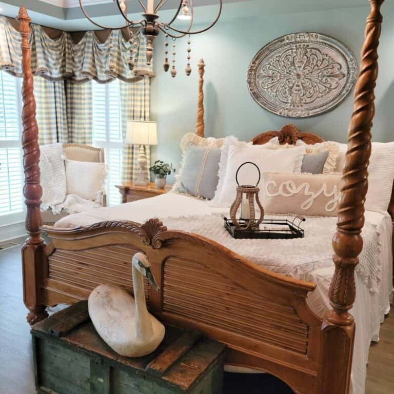 Four Poster Bed With Whimsical Designs