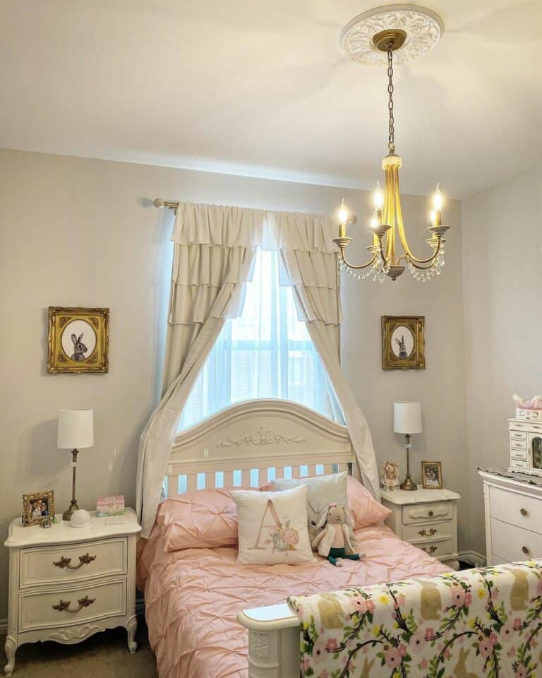 French-country Bedroom Décor With Luxurious Chandelier