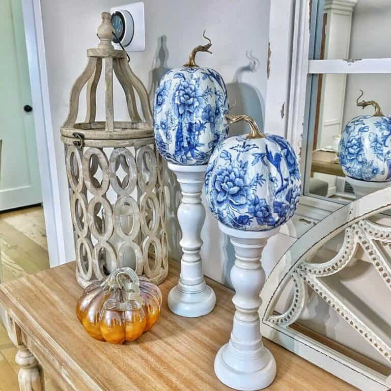 Light Wood Console Table With Chinoiserie Pumpkins