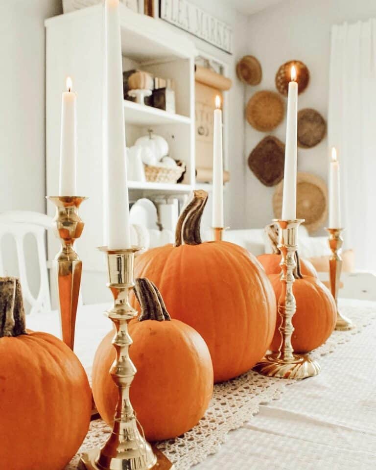 Minimalist Fall Décor With Pumpkins and Gold Accents