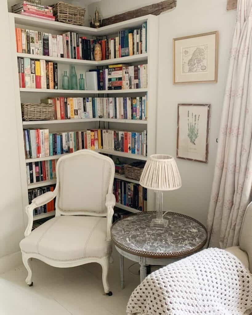 Modern Cottage Bookshelf Display