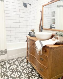 Modern Farmhouse Bathroom Ideas With Patterned Tile