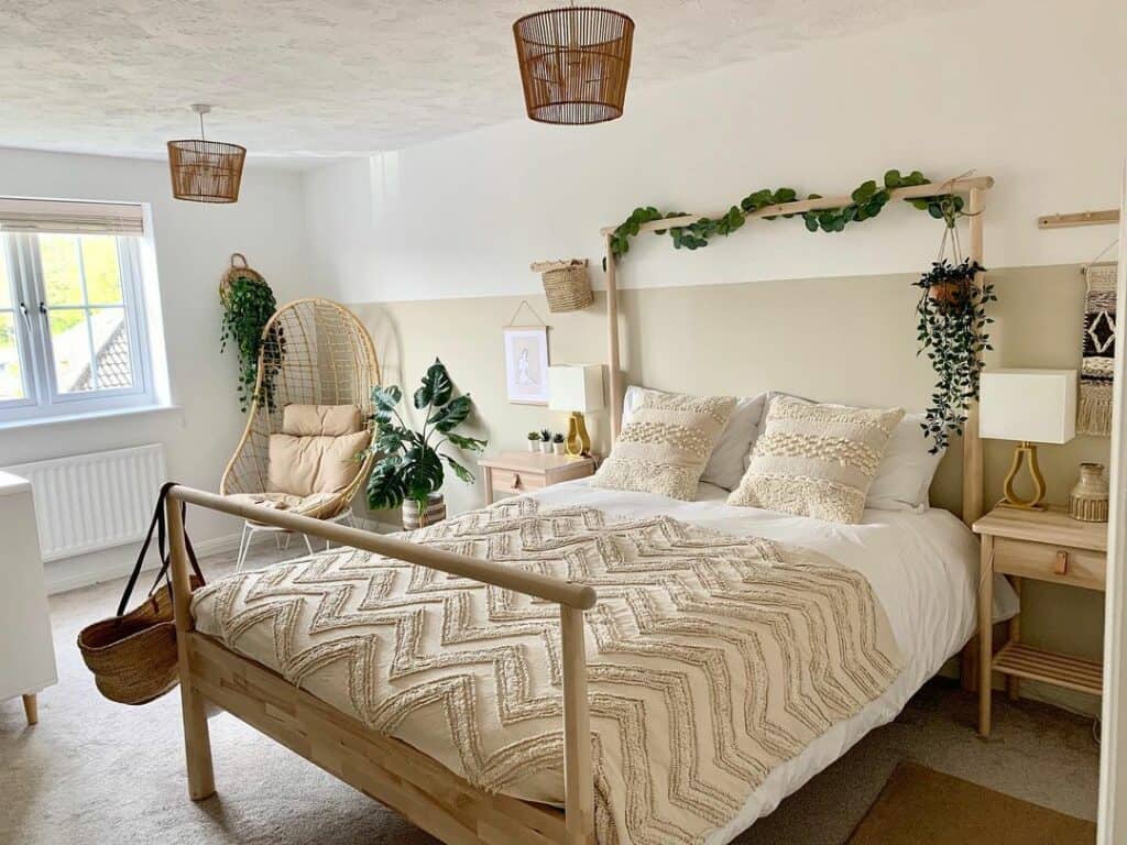 Neutral Boho Bedroom With Plant Décor