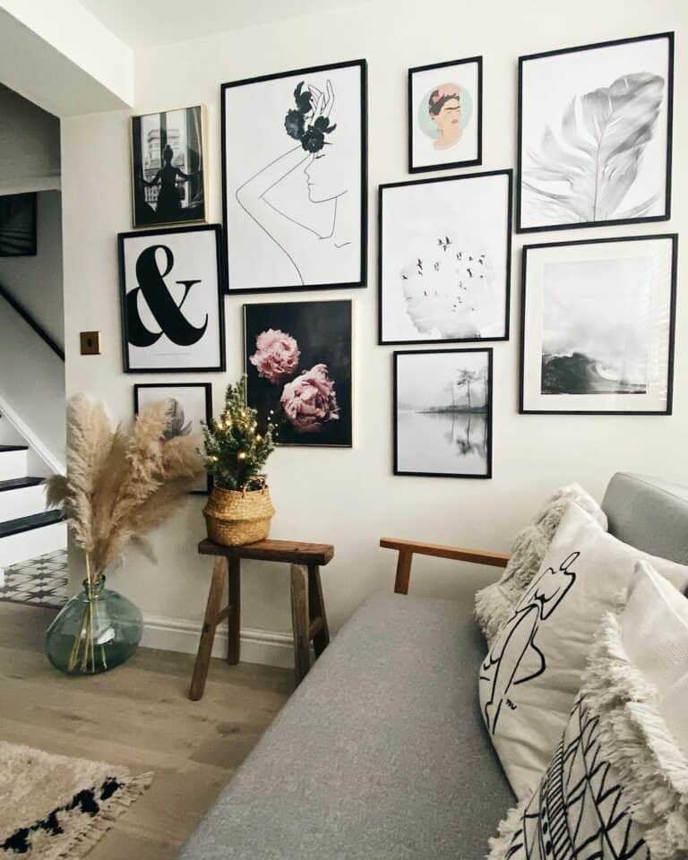 Nordic Living Room With Modern Wall Art