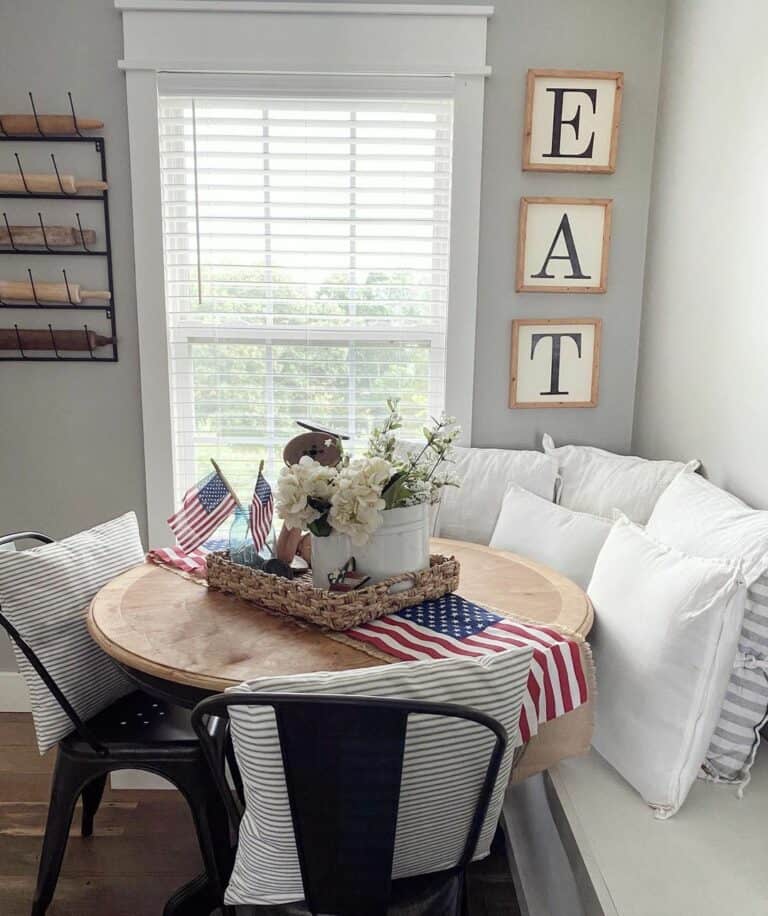 Small Breakfast Nook With 4th of July Décor
