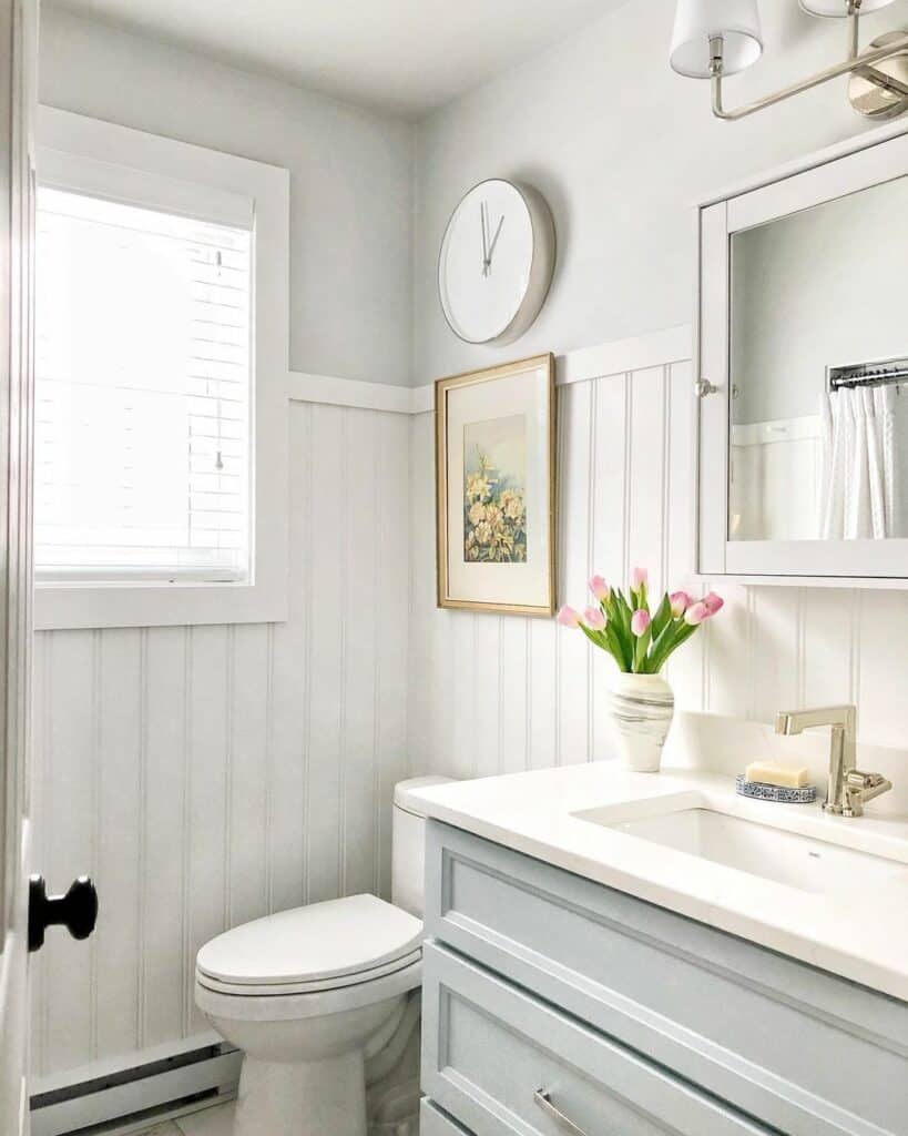 Small Cottage Bathroom With White Beadboard Trim