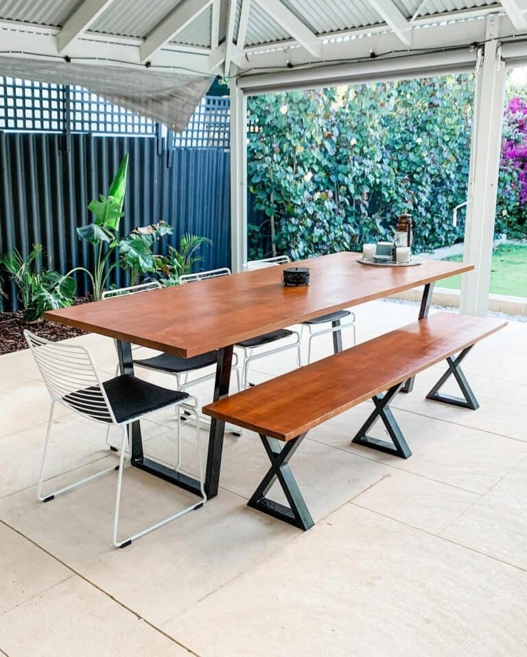 Stylish Outdoor Dining