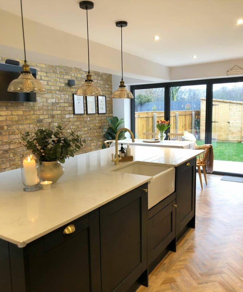 Wood Floor Ideas With a Herringbone Pattern