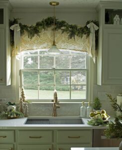 French Cottage Kitchen With Christmas Décor