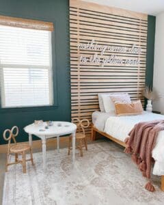Children's Bedroom With Plank Wall Décor