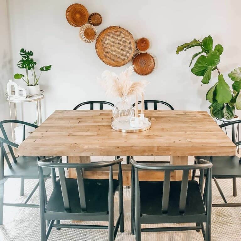 Basket Wall Décor in a Dining Room