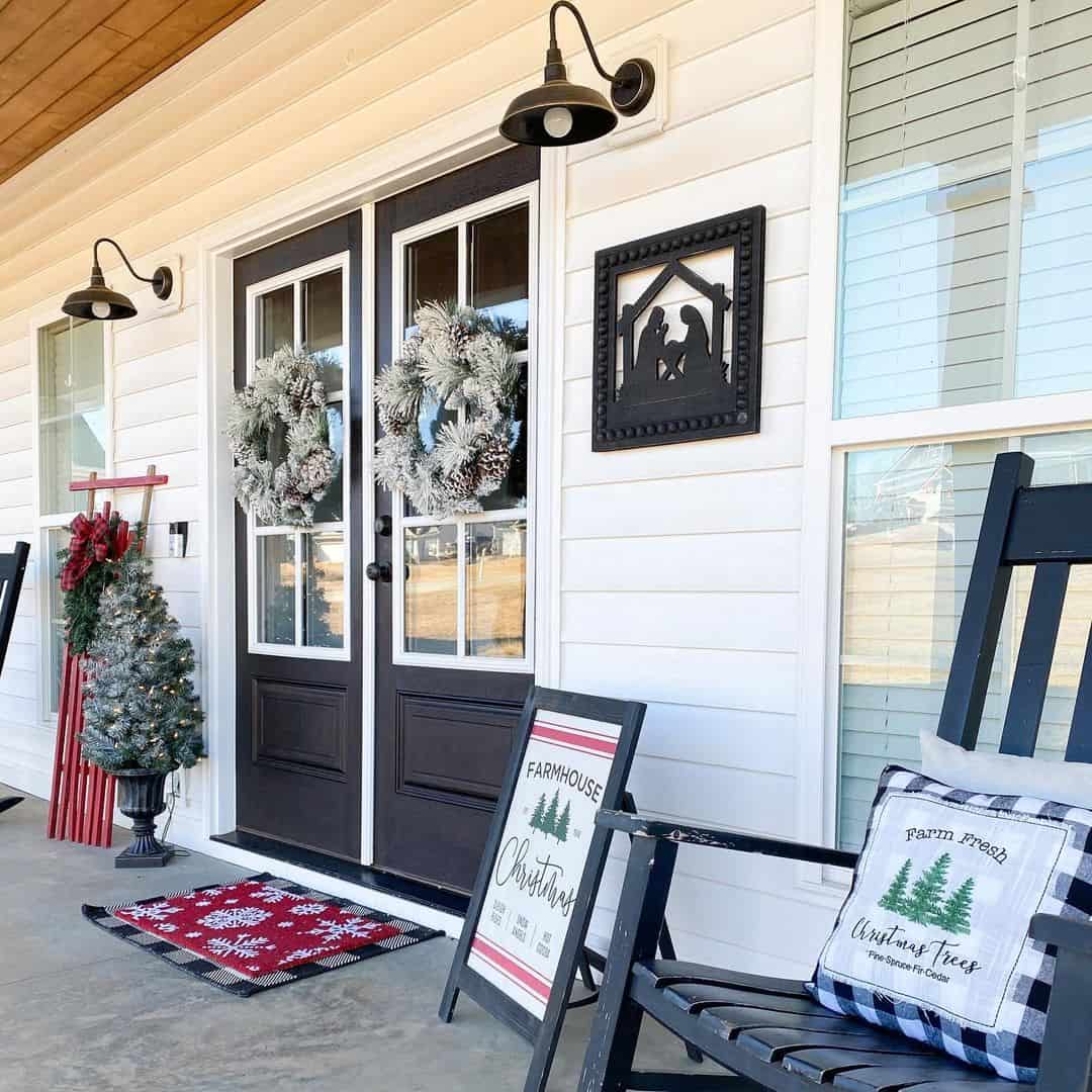 29 Christmas Front Porch Ideas To Try This Holiday Season