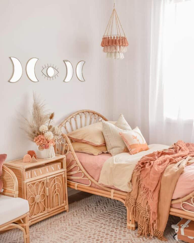 Boho Bedroom Defined by Organic Shapes