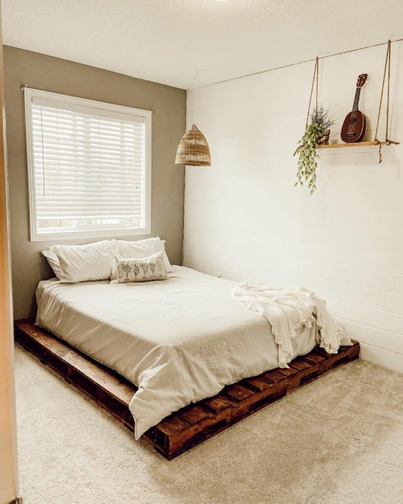 Boho Teen Room With Wood Pallet Bed Frame