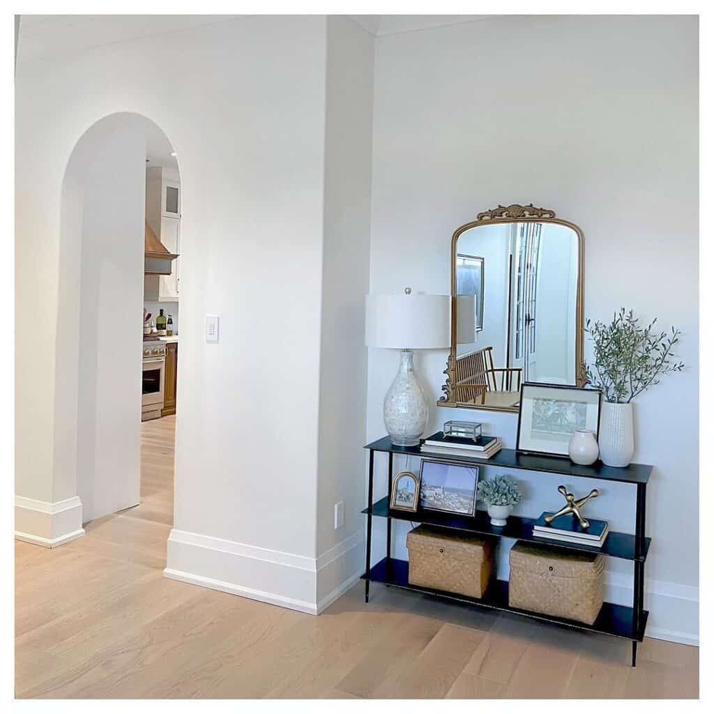 Classic Entrance With Black Console Table