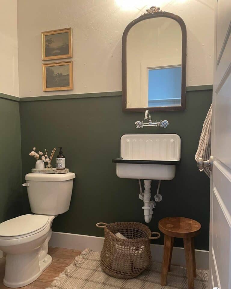 Country Bath With Green Half-wall