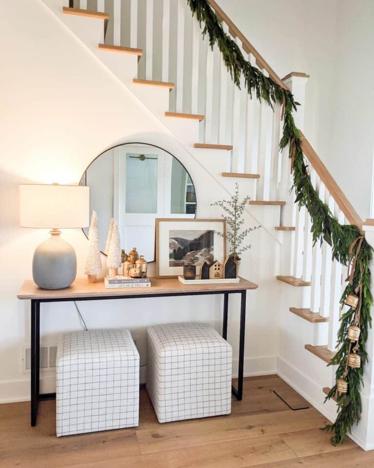 Cozy and White Christmas Aesthetic in Entryway