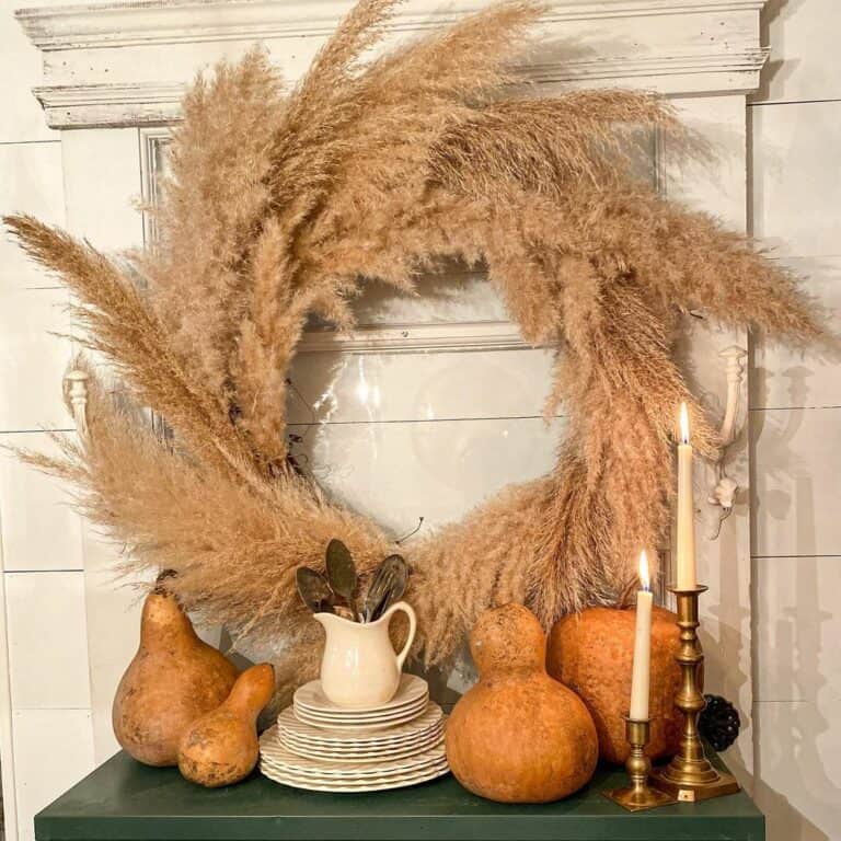 Eye-catching Beige Pampas Grass Wreath