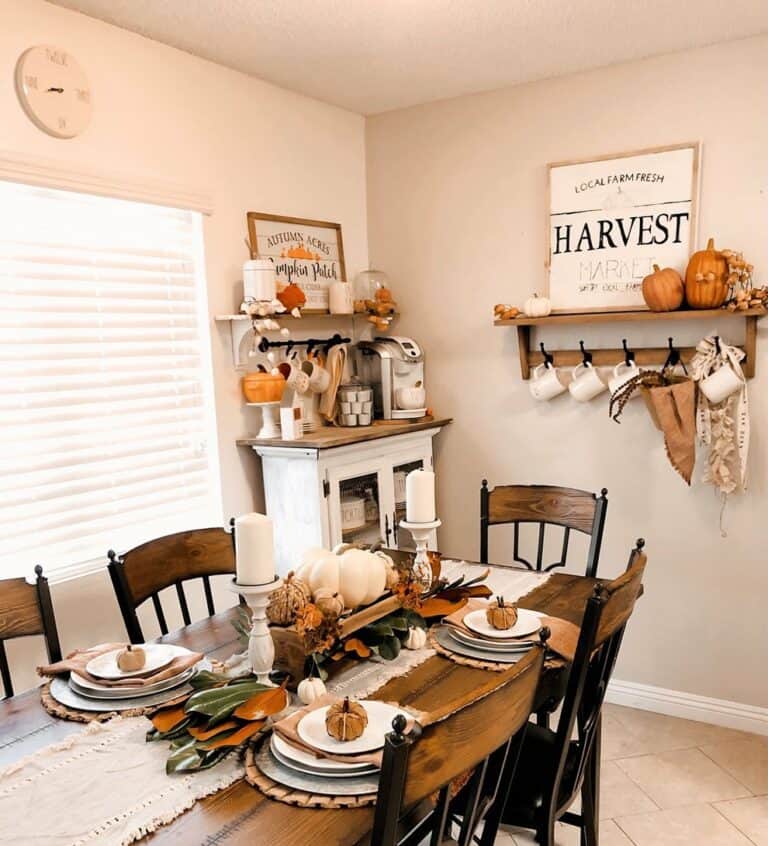 Fall-themed Farmhouse Dining Room