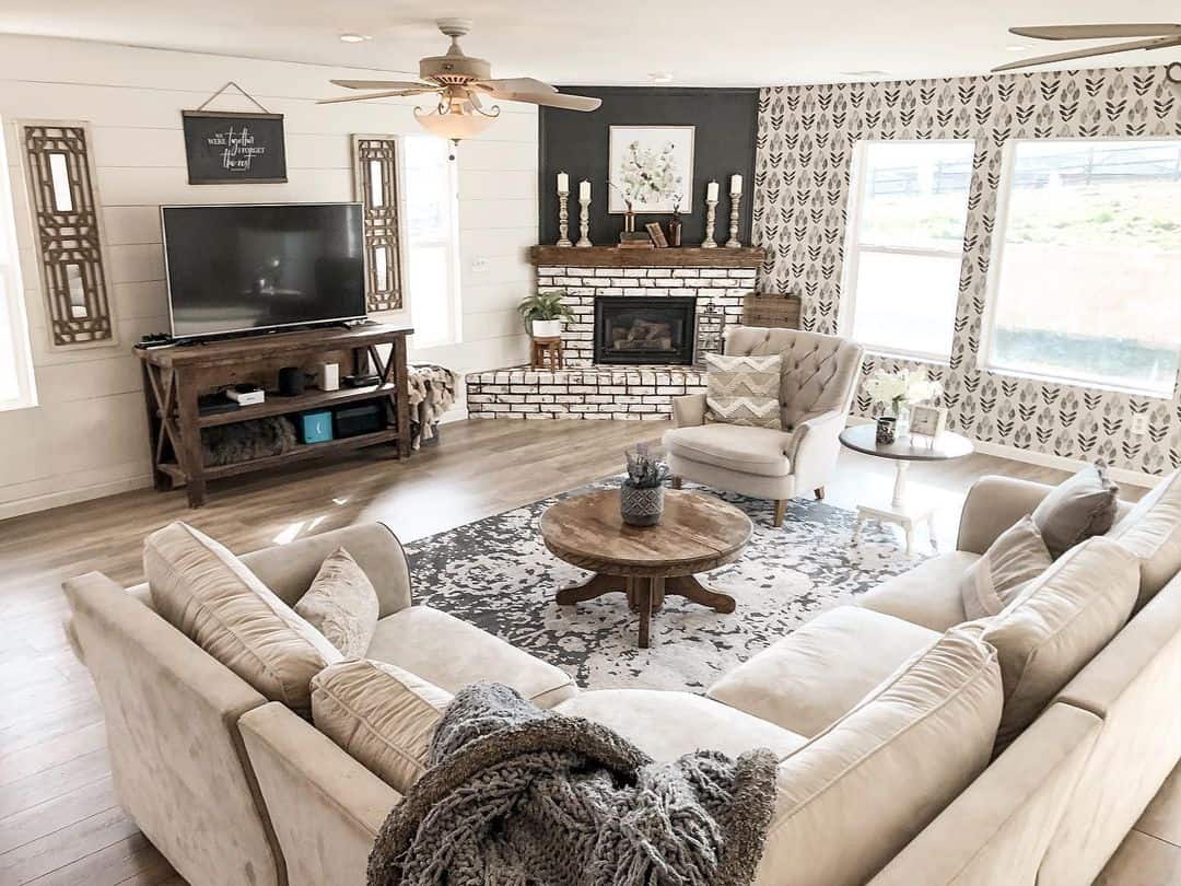 25 Warm Living Room Ideas With Sectionals and Fireplace