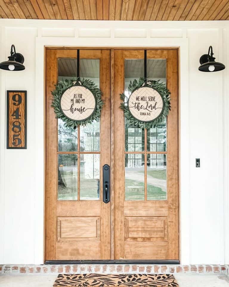 Front Door Ideas With Christmas Décor