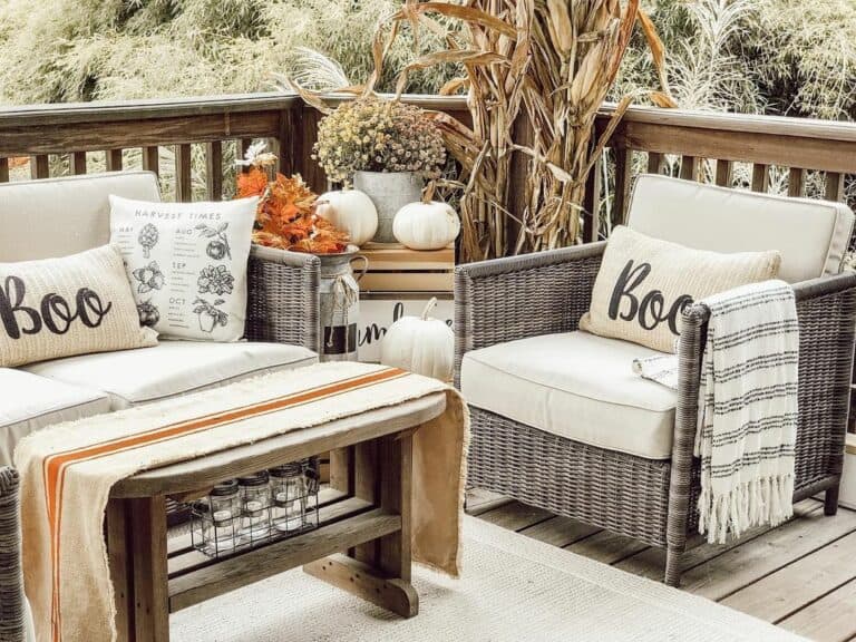 Front Porch With Autumn Outdoor Décor Ideas