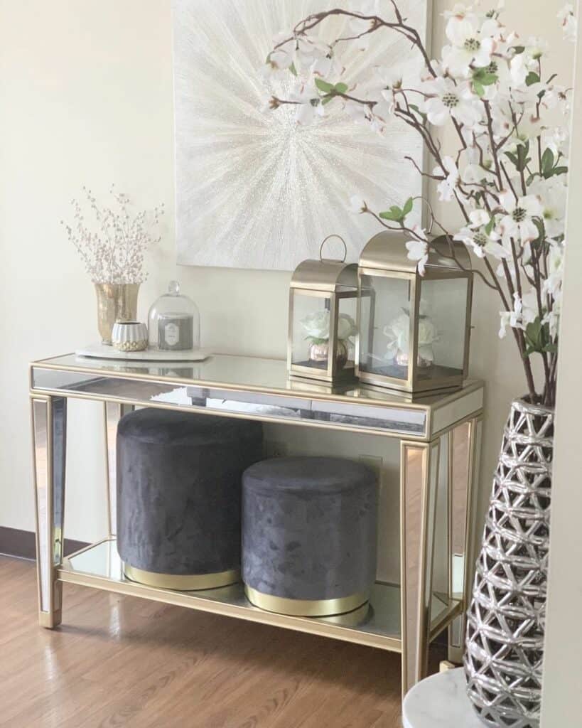 Glamourous Entryway With Mirrored Table