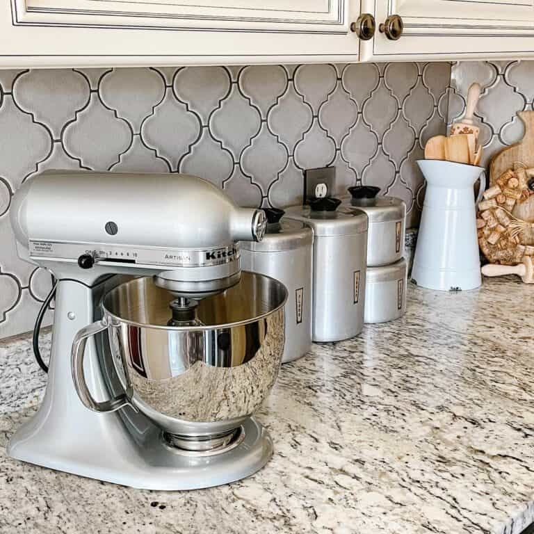 Gray Quatrefoil Tile With Gray Grout