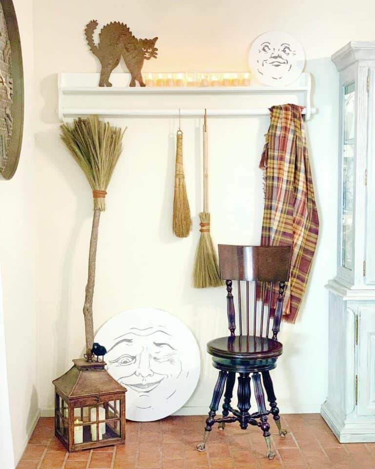 Halloween Décor Fills a Corner