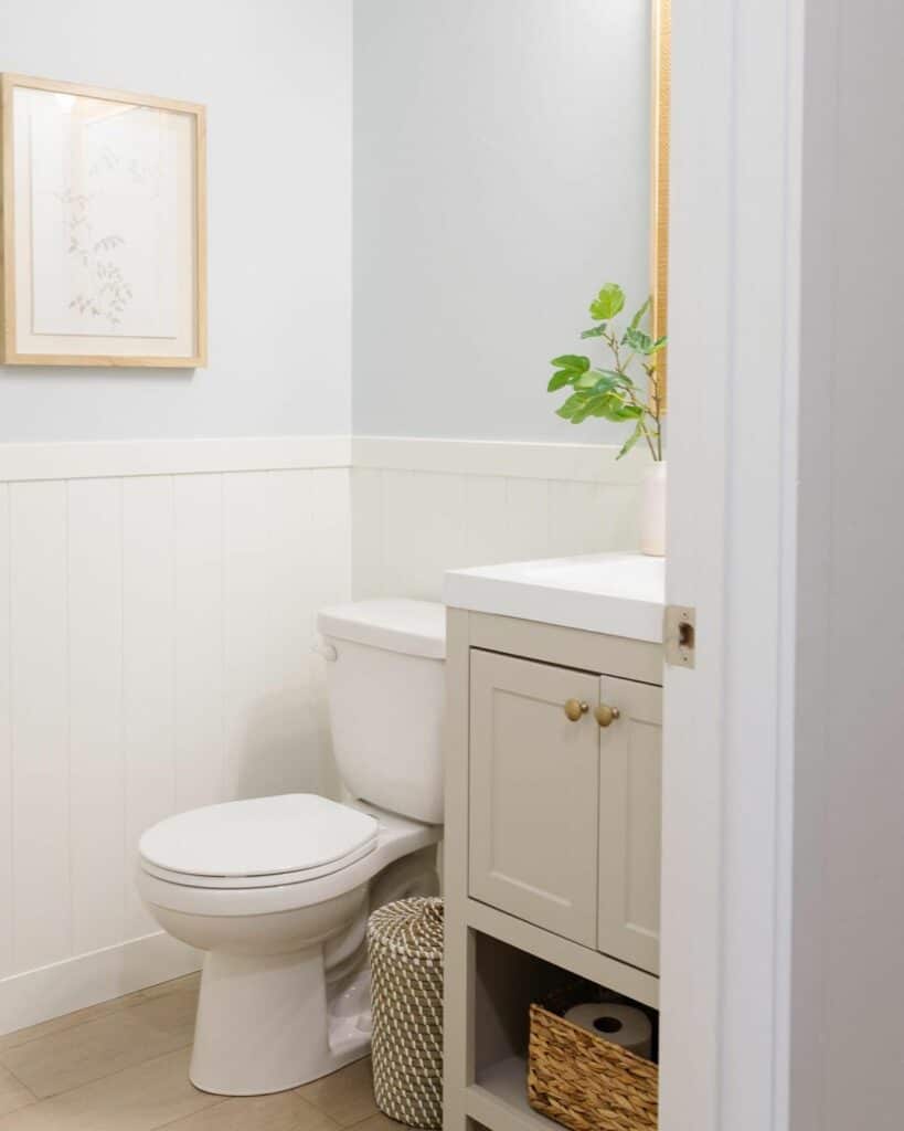 Light Colors for a Bright Powder Room