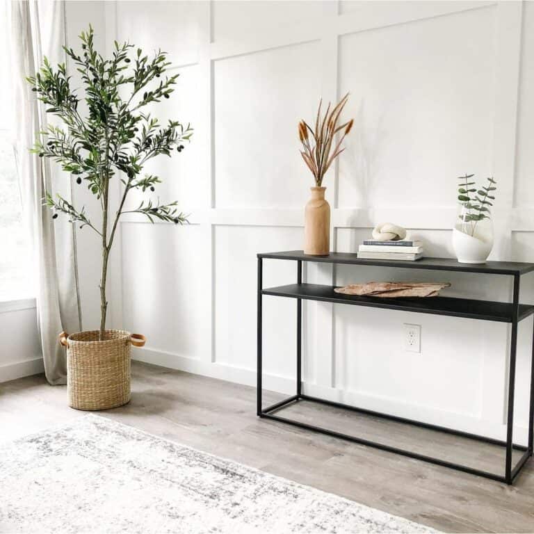 Minimalistic Space With Modern Console Table Décor