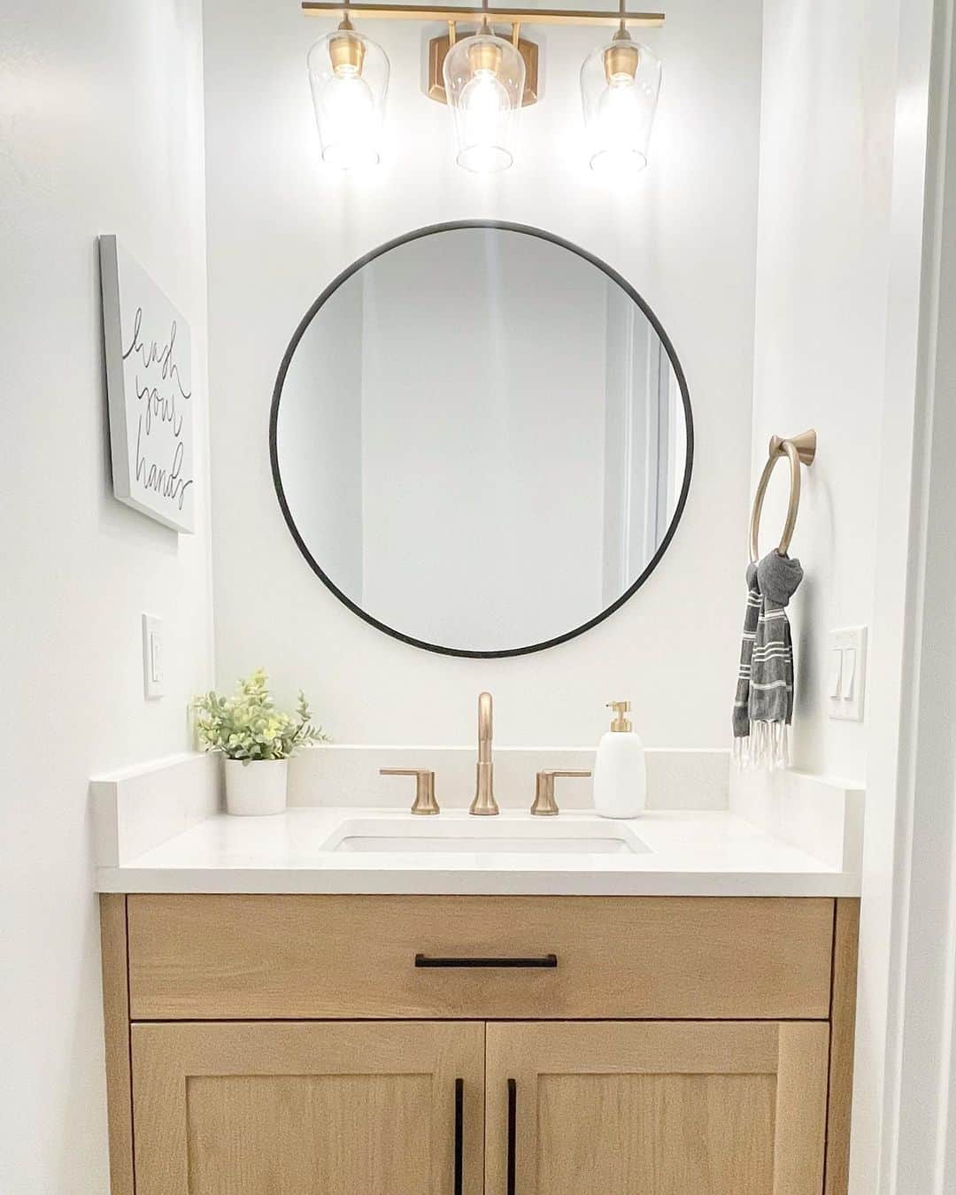 Modern Bathroom Alcove Decorated to Perfection Soul & Lane