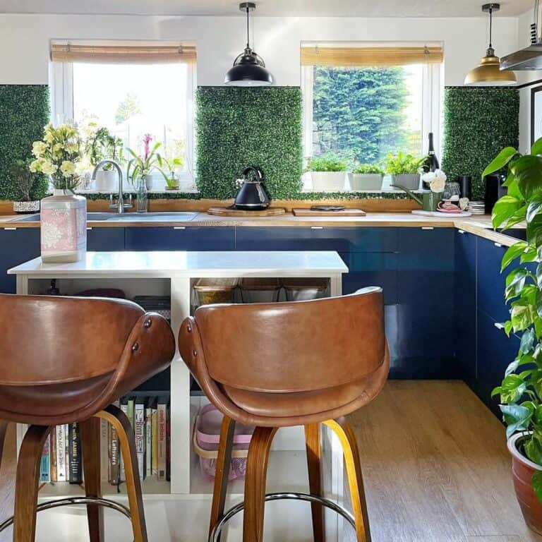Modern Kitchen With Plant Décor