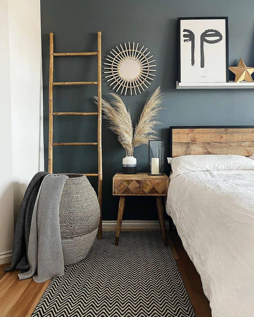 Modern Teenage Guy Room With Wood Blanket Ladder