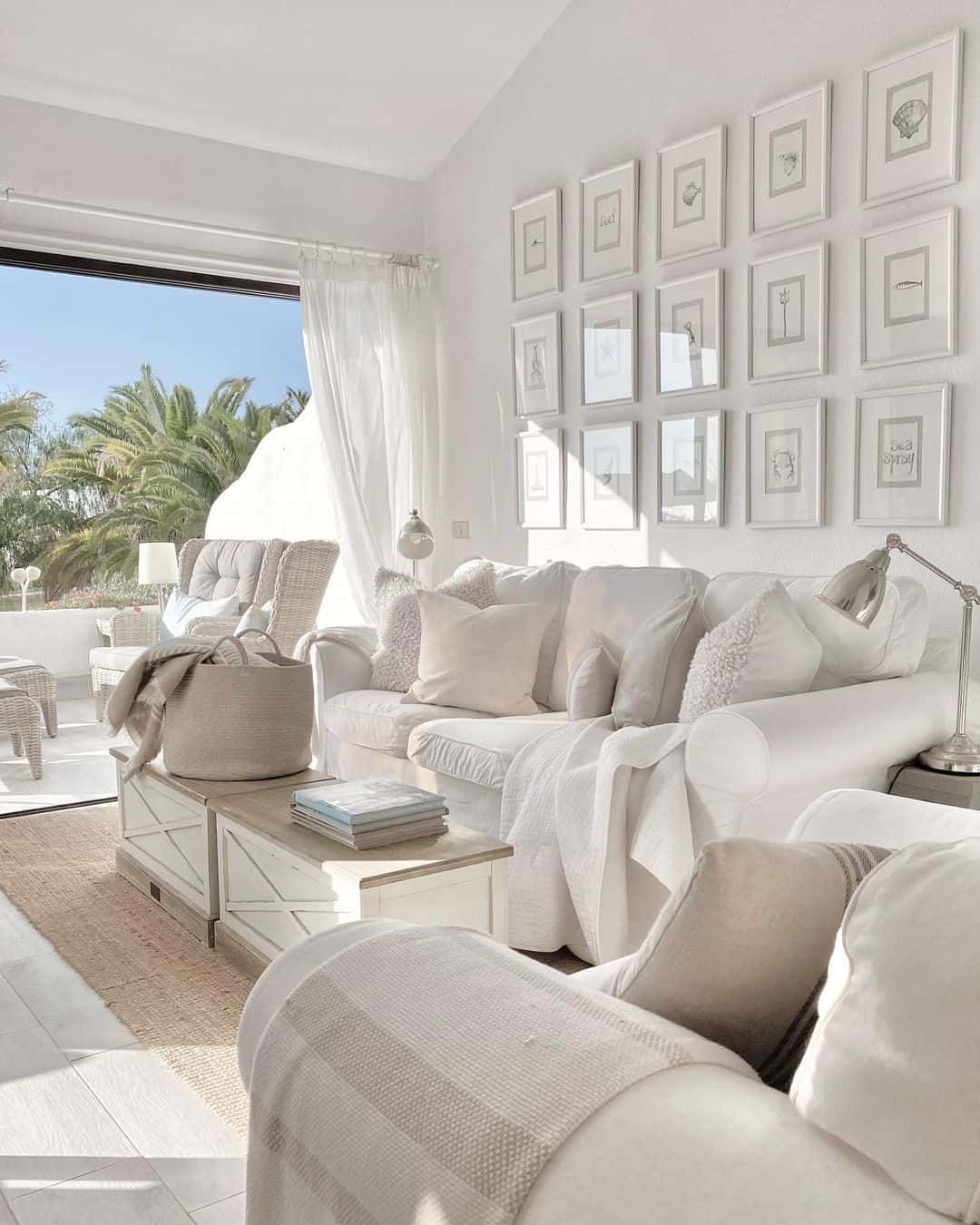 25 Gallery Wall Art Ideas to Showcase Your Personality