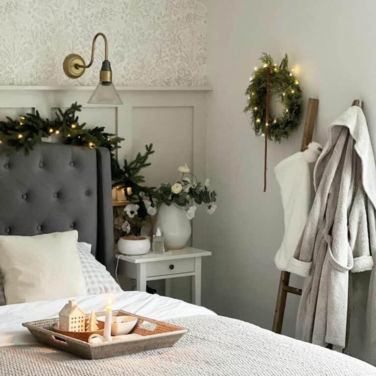 Scandinavian-inspired Christmas Room Décor