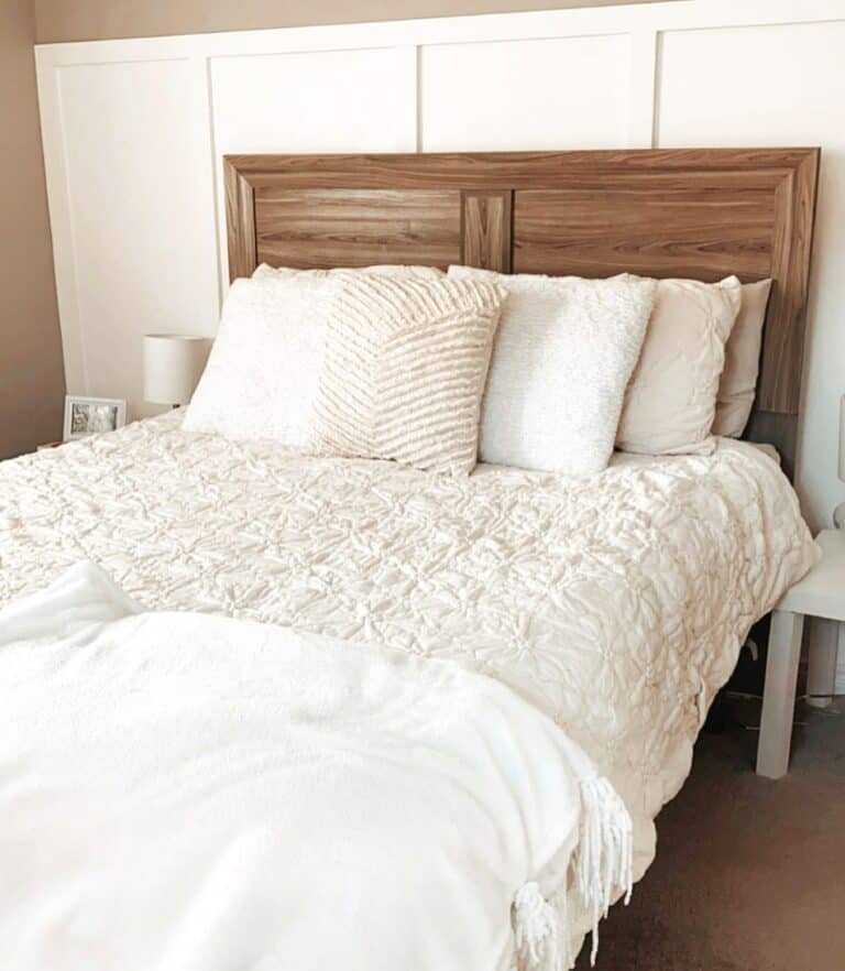 Simple Wooden Bedroom Accents