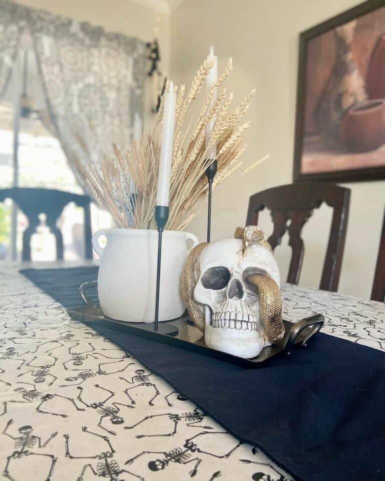 Slithering Skull Centerpiece