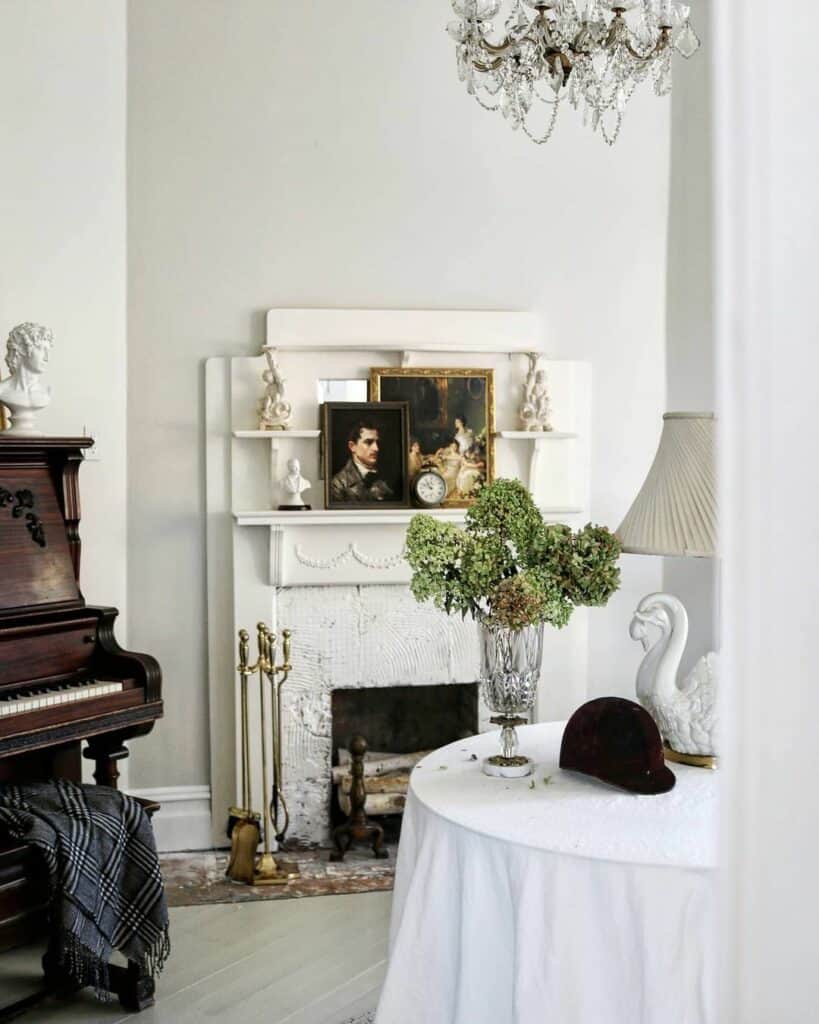 Traditional White Living Room With Vintage Décor