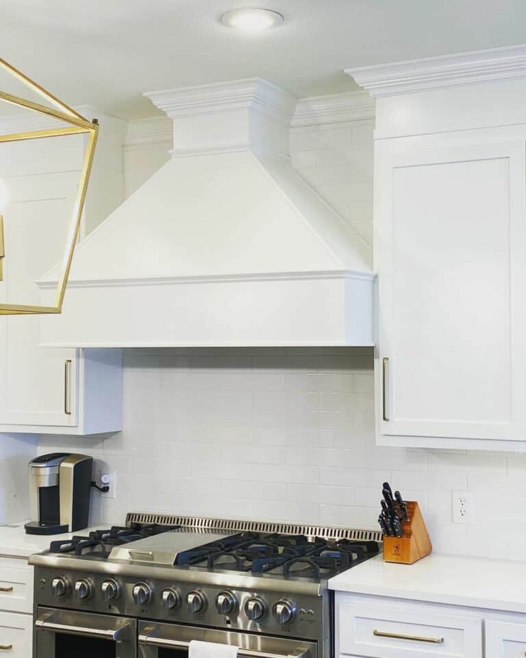 White and Gold for a Modern