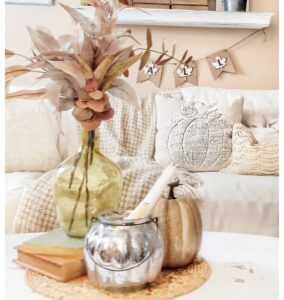 Woven Placemat Displays a Metallic Centerpiece