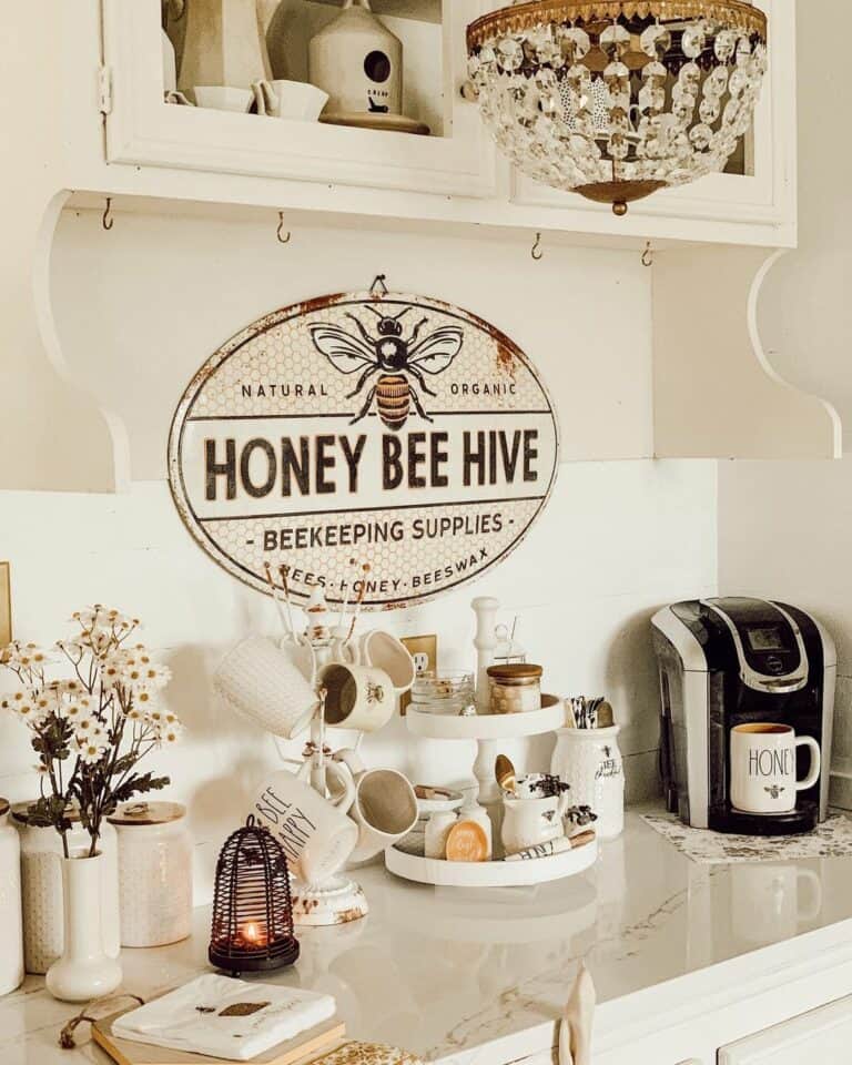 Bee-aesthetic With Marble Counter for Coffee Bar
