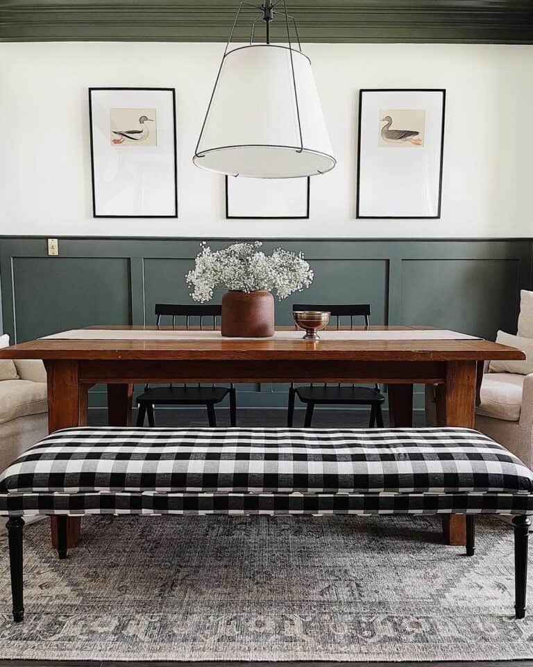 Black Accents for an Earth Tone Room