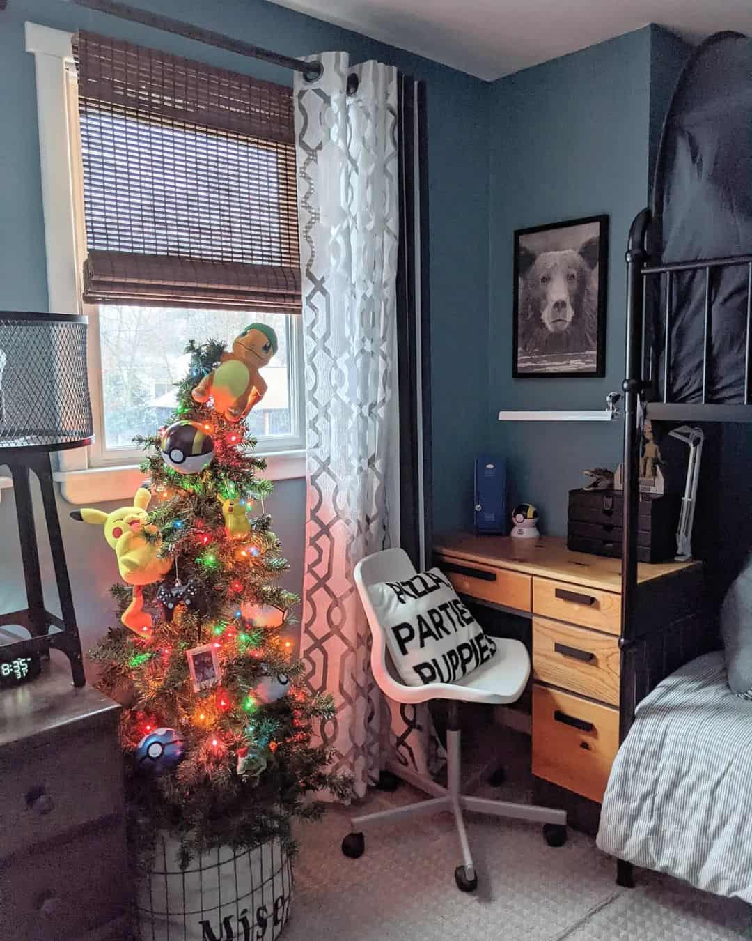 Boys' Bedroom With Black-framed Bunk Bed - Soul & Lane
