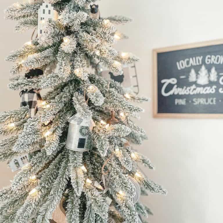 Classic Ornaments as Memorable Christmas Décor