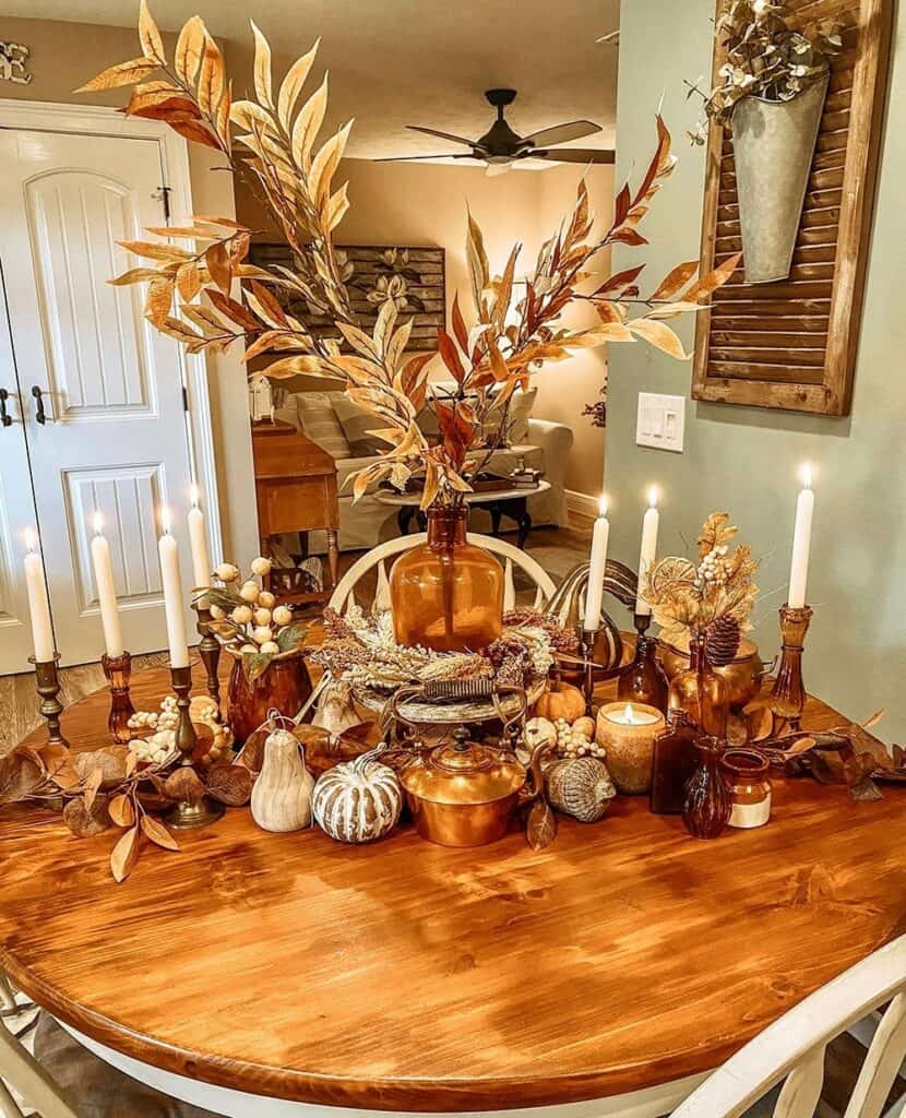 Cottage Dining Room With Fall Décor