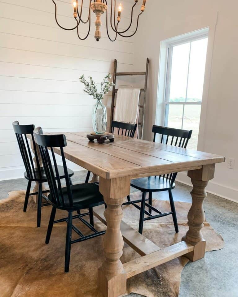 Country Living Dining Room With Wooden Table