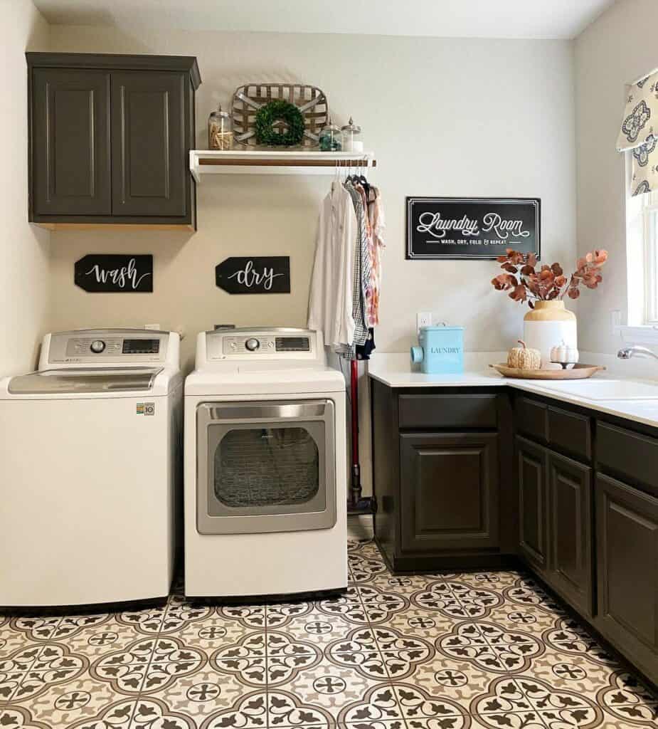 Fall Laundry Room Decorating Ideas